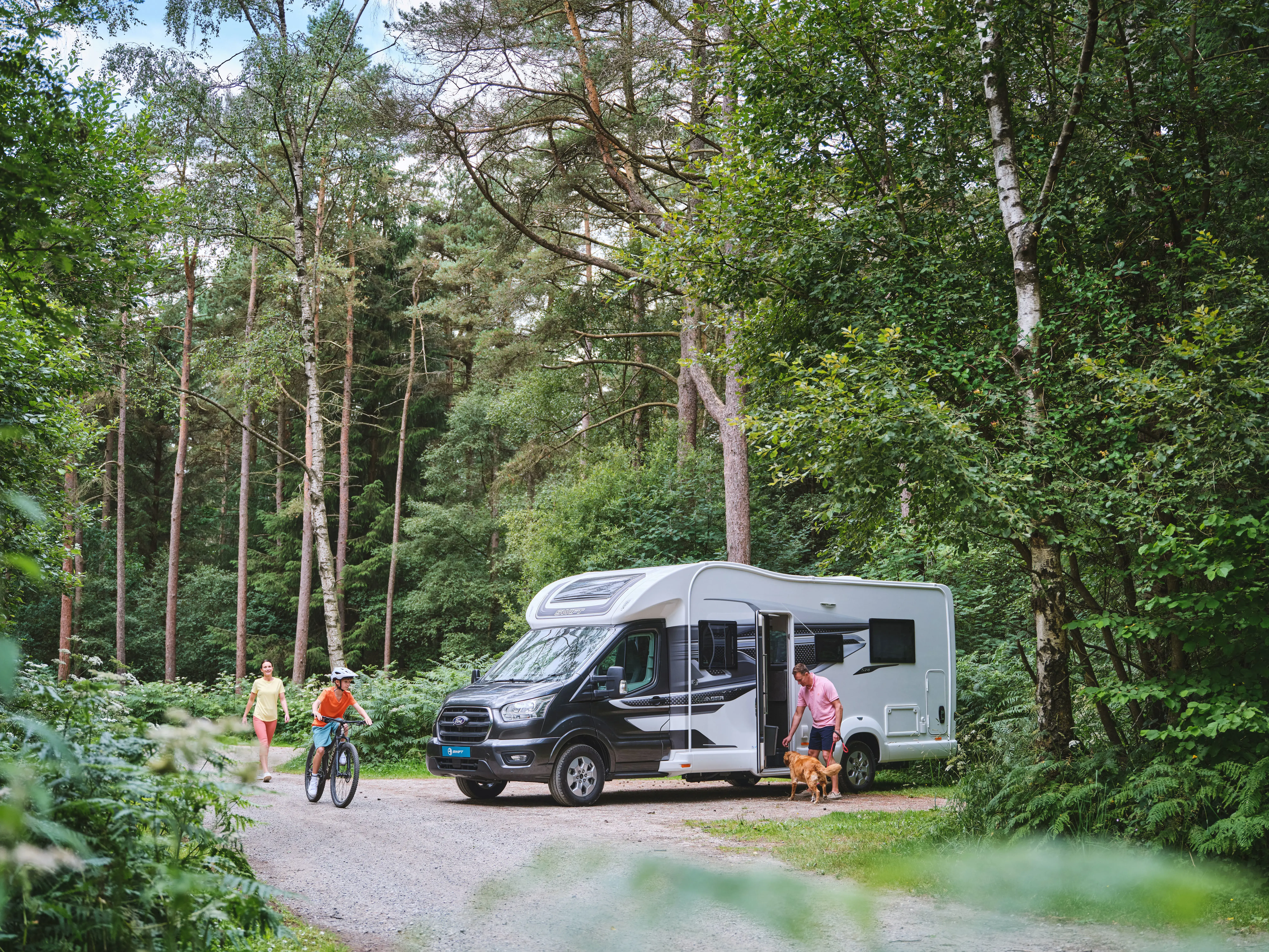 Voyager Exterior Lifestyle 15,Resize