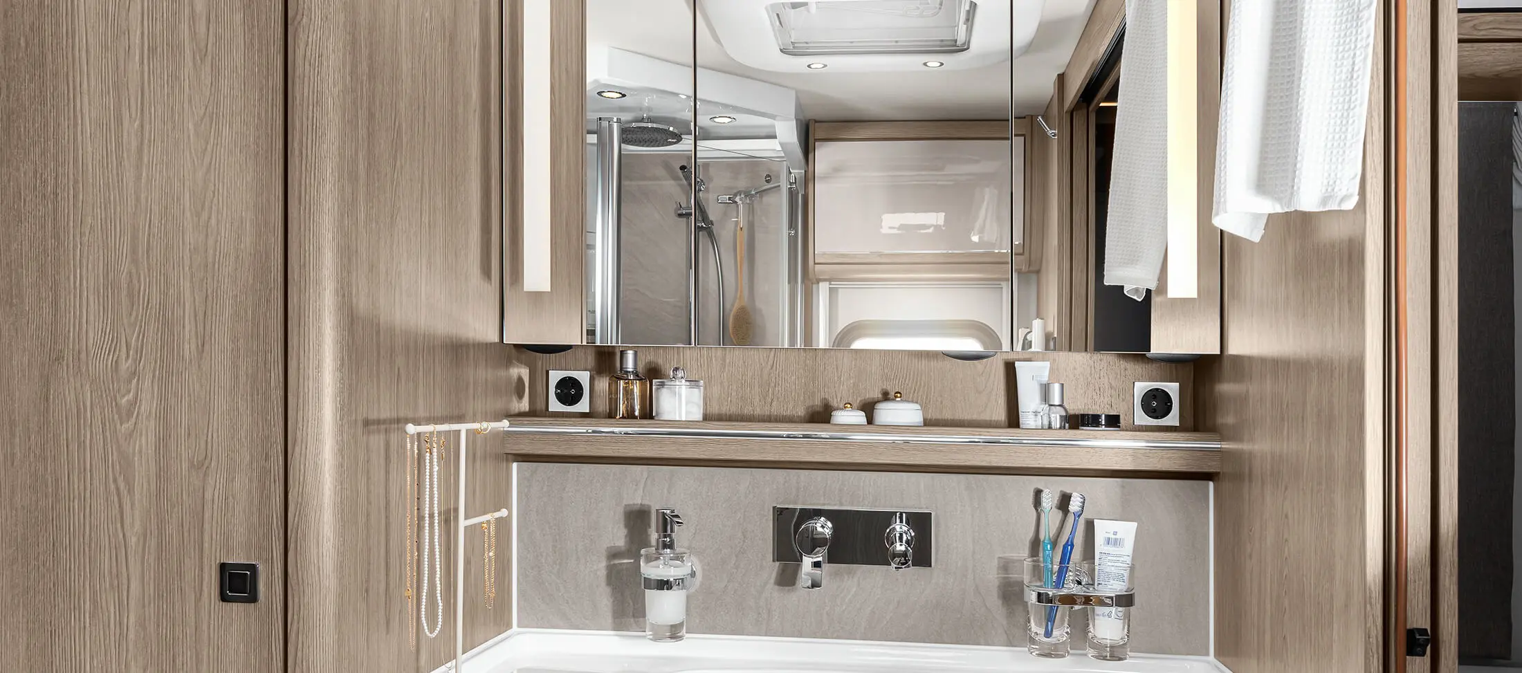 Morelo Palace Motorhome Bathroom