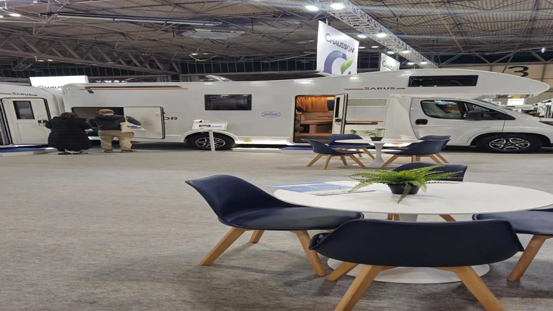 M&C Stand 7