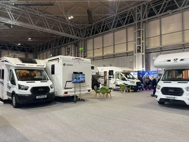 M&C Stand 2