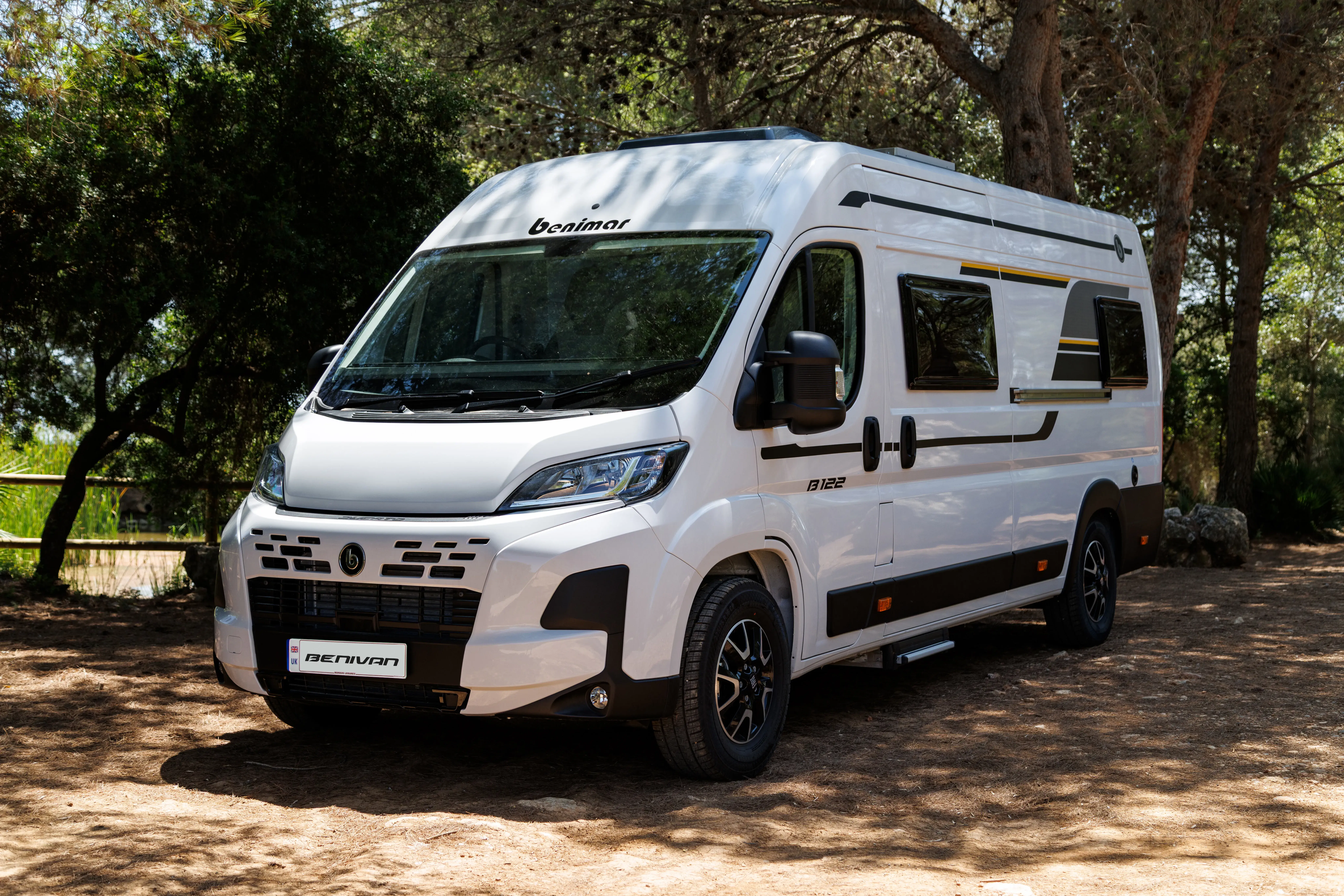 Benimar Benivan 122 Exterior 1