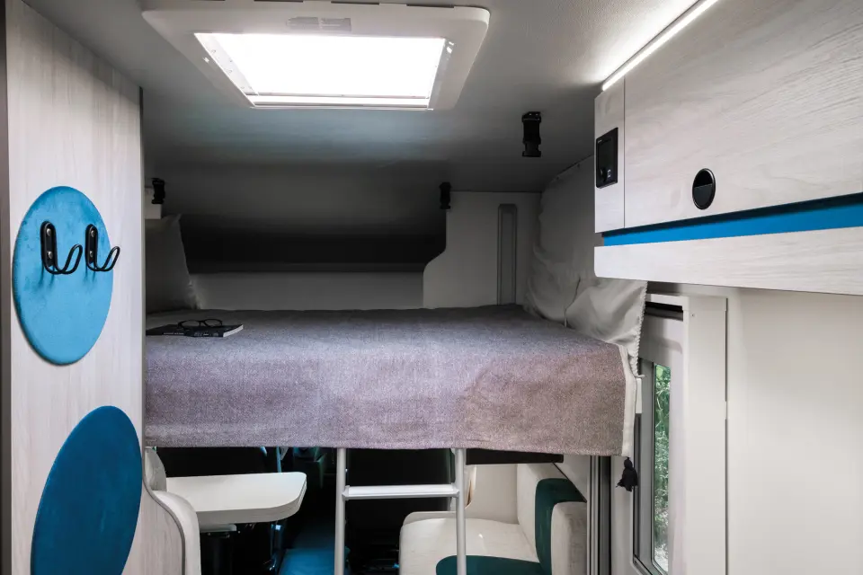 Rimor Kilig Motorhome Bedroom 2