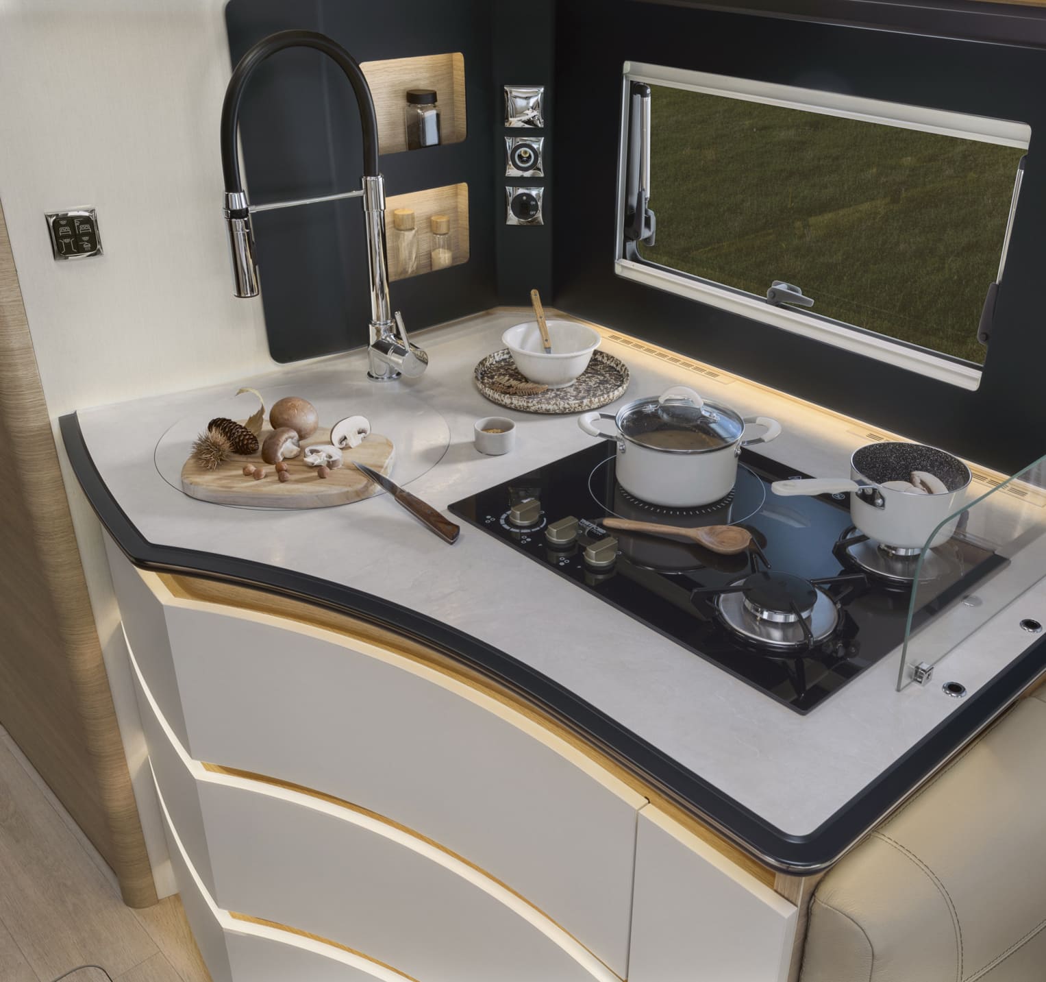 i166M - CUISINE.jpg