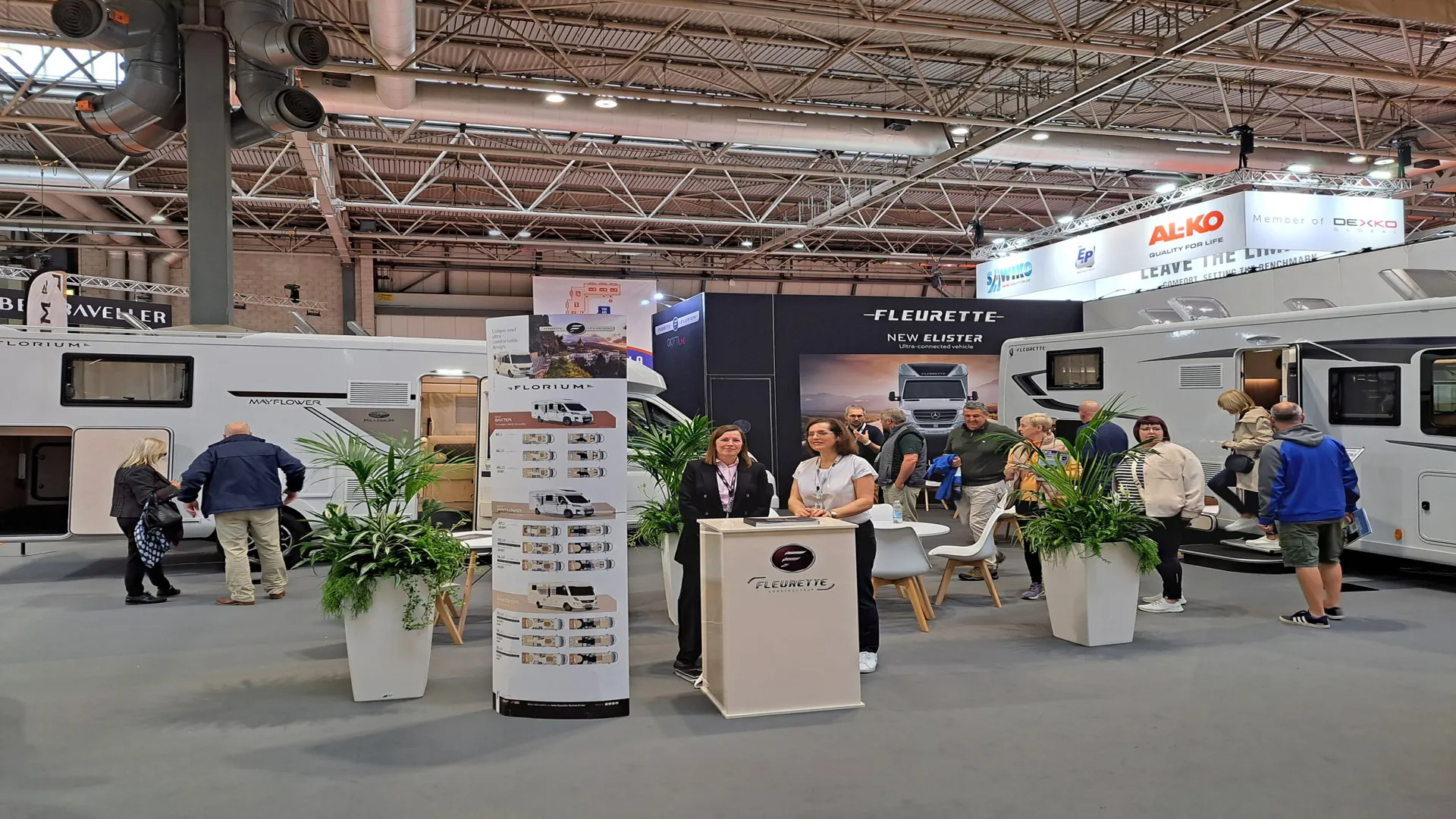 Fleurette Florium Stand.2