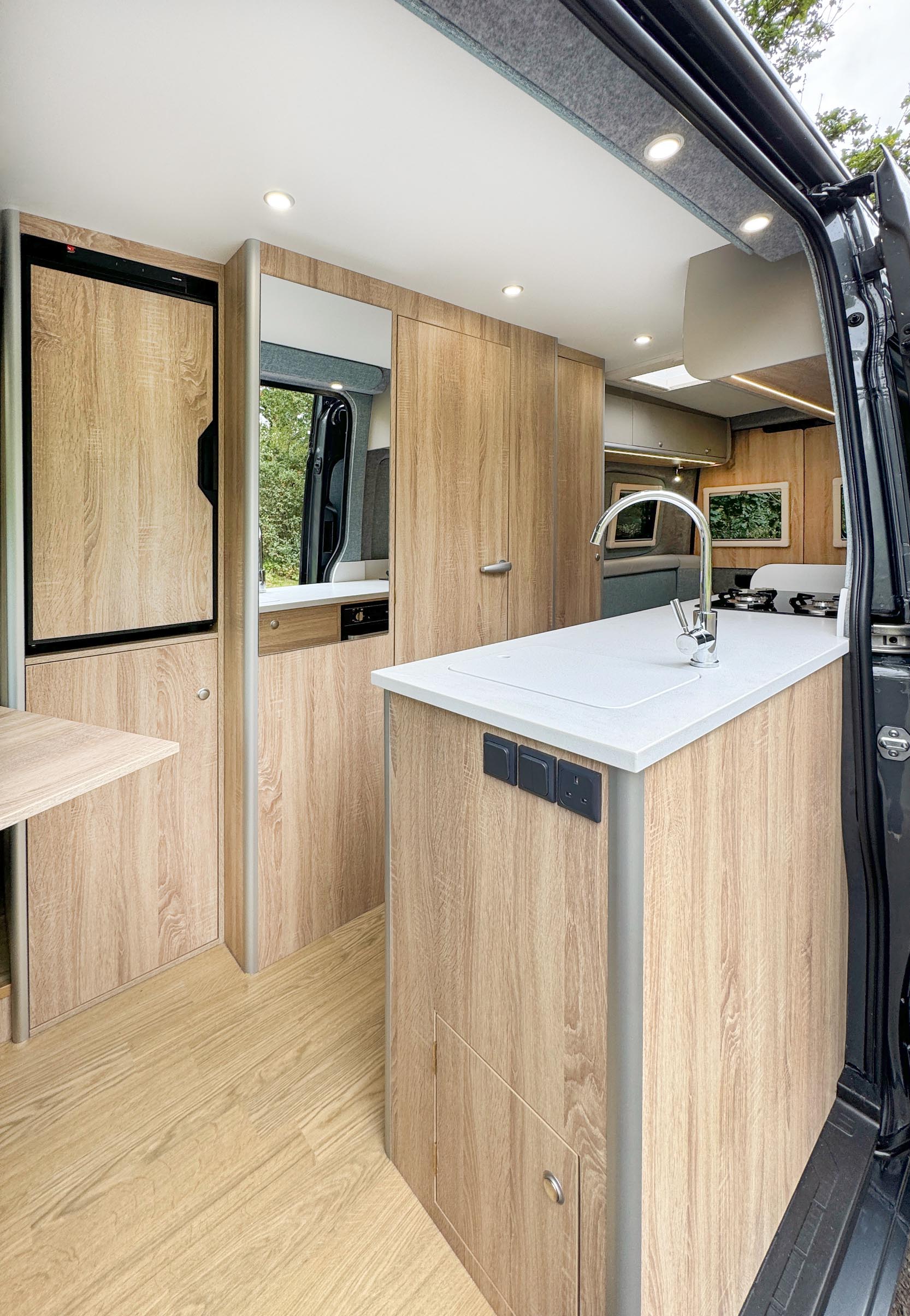 Rolling Homes - Darwin EL - Kitchen.jpg