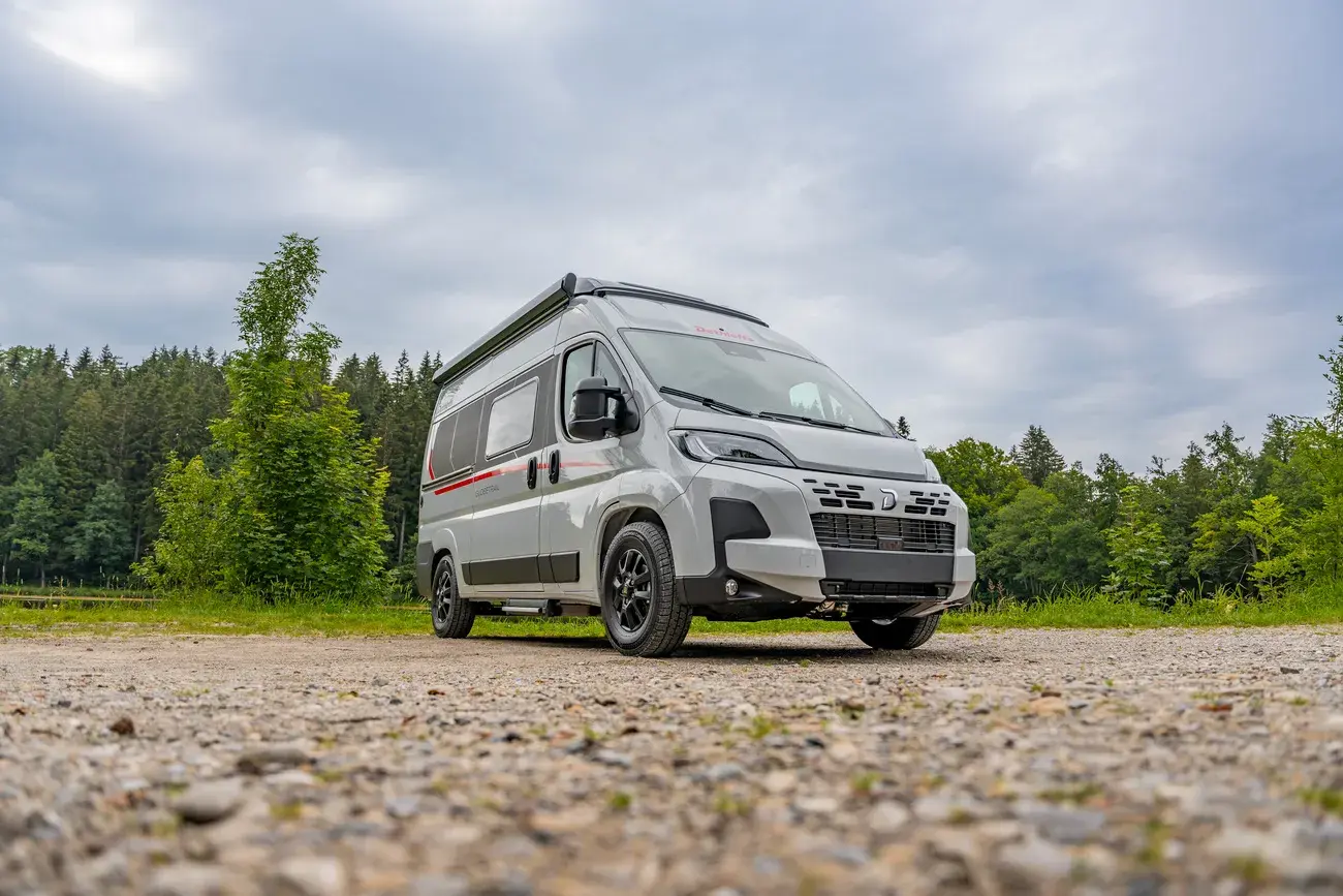 Lowdhams Dethleffs Globetrail 640HR Fiat Campervan