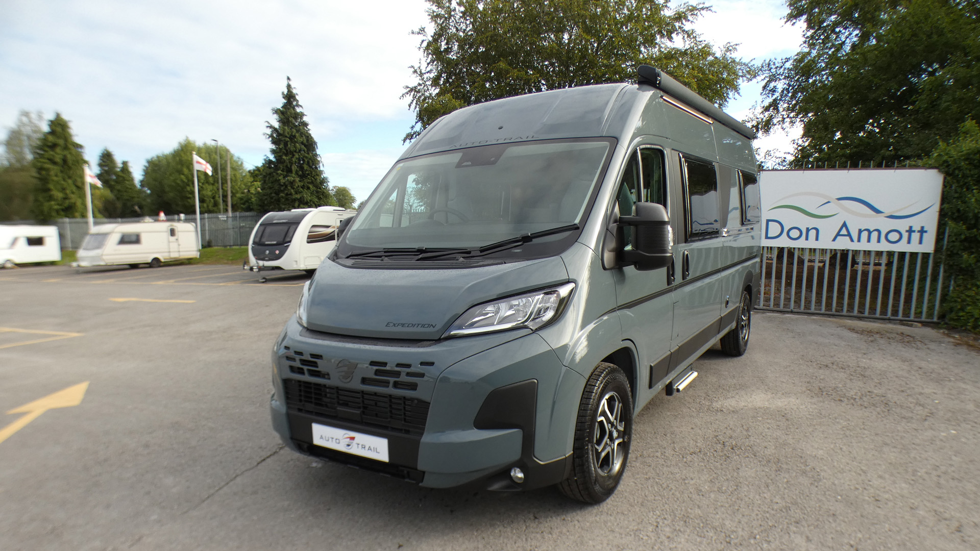 NEW-2027-AUTO-TRAIL-EXPEDITION-67 (1).jpg