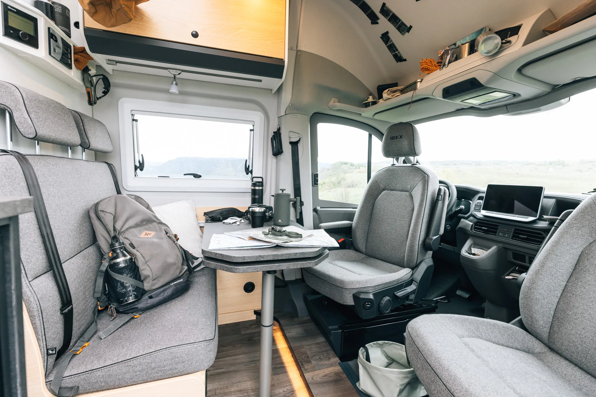 IBEX-VW-CRAFTER-26-0489_96dpi.jpg.webp (1)