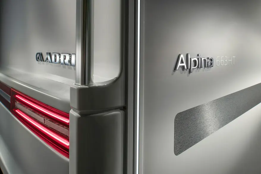 234 ALPINA 663 HT Back Outdoor Detail DSC 6410 Media Library Original 878 585