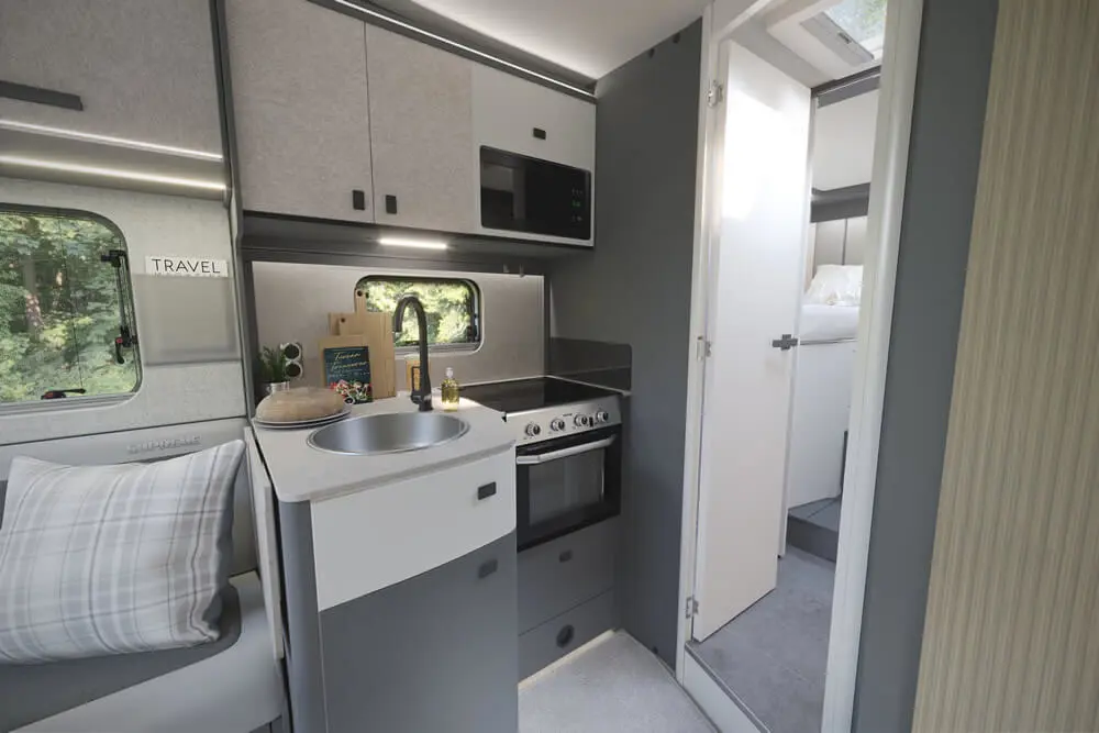 supreme_sl_kitchen.webp