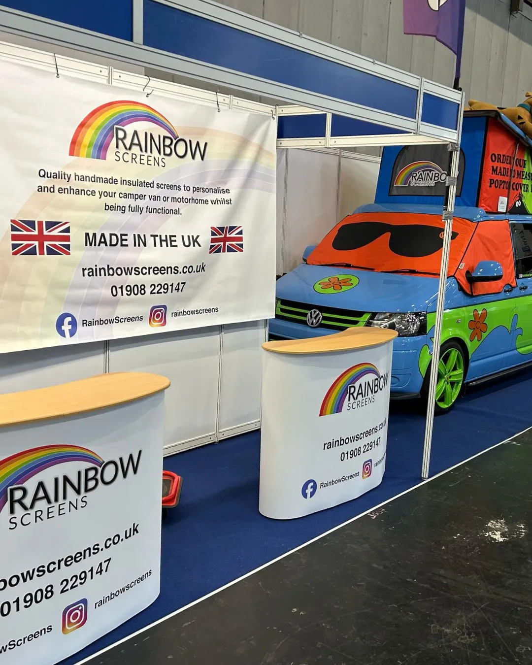 Rainbow Screens Stand 4