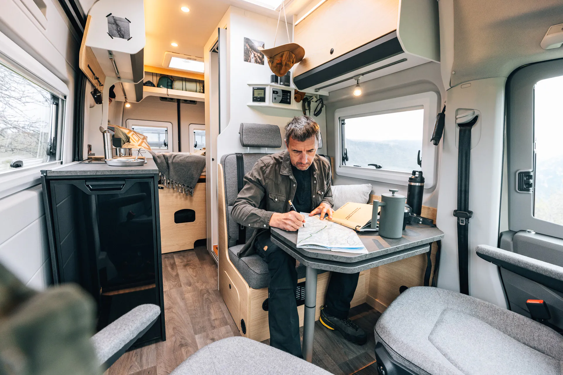IBEX-VW-CRAFTER-26-0764_96dpi.jpg.webp (1)