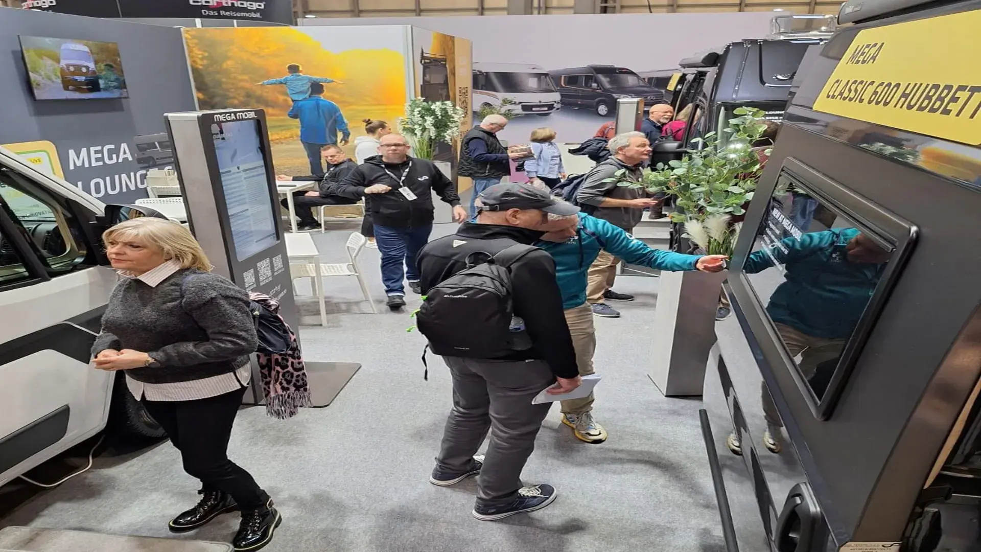 Mega Mobil Stand