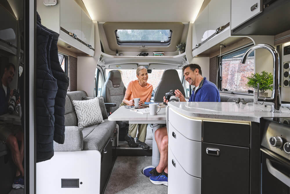 swift-escape-684-lounge-area.jpg